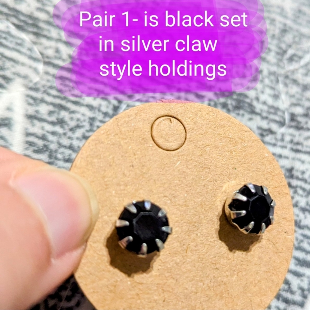 2 pairs of stud earrings, NWOT, beautiful fashion, costume earrings - Picture 2 of 5